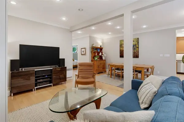 1200 Richardson St ##1, Victoria, BC V8V 2E1
