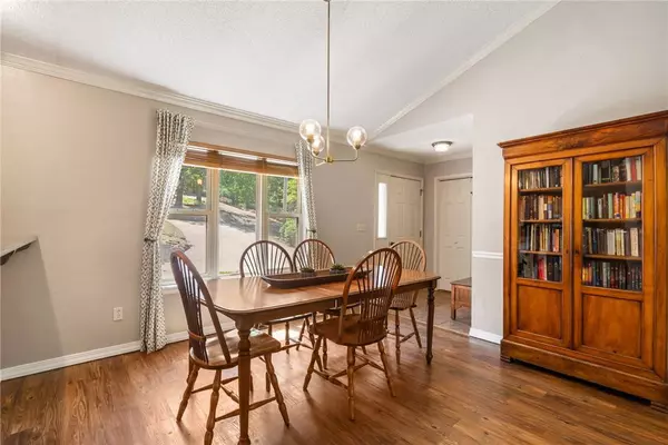 10 Forfar Cir, Bella Vista, AR 72715