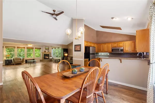 10 Forfar Cir, Bella Vista, AR 72715
