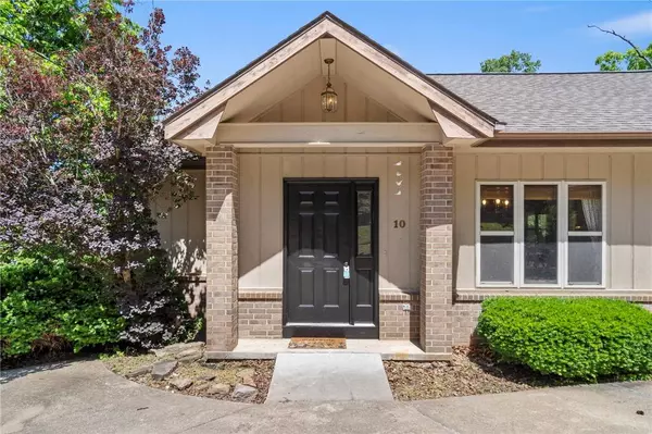 10 Forfar Cir, Bella Vista, AR 72715