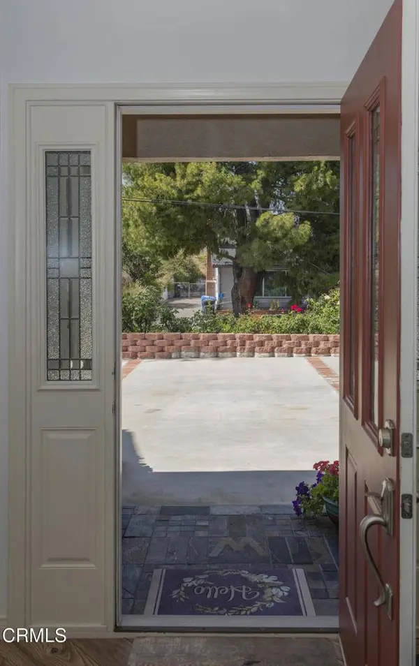 9010 Mulberry DR, Sunland, CA 91040