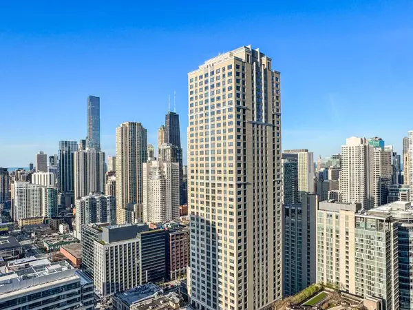 345 N La Salle DR #4102, Chicago, IL 60654