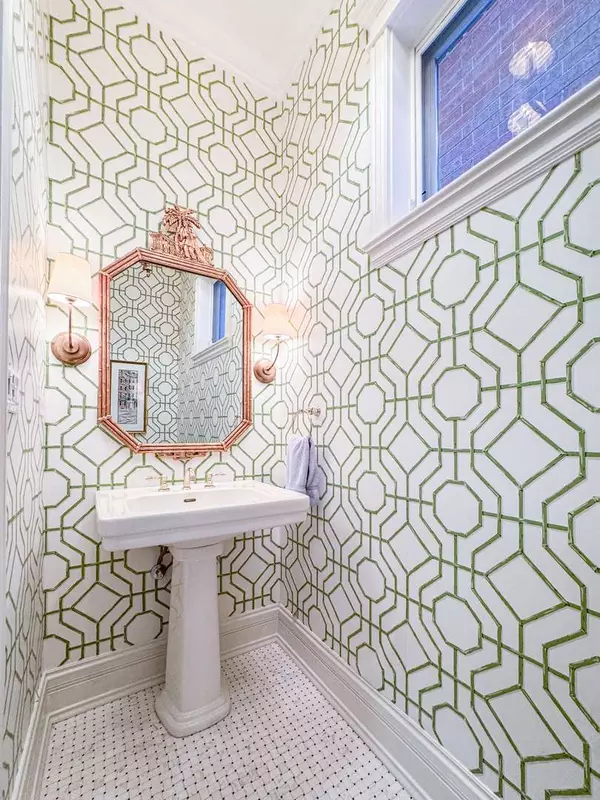 3315 N Lakewood AVE, Chicago, IL 60657