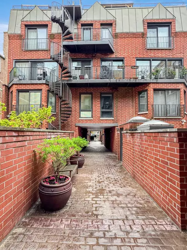 2736 N Hampden CT #105, Chicago, IL 60614