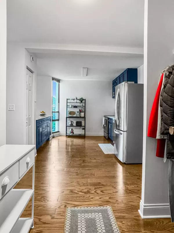 3150 N Sheridan RD #10C, Chicago, IL 60657