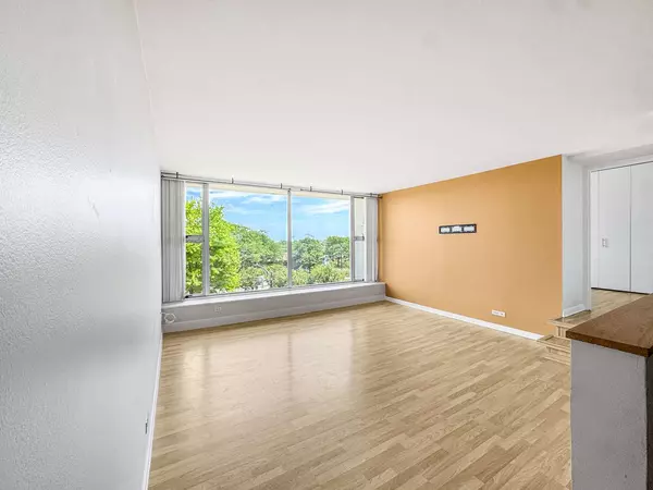 3200 N Lake Shore DR #406, Chicago, IL 60657