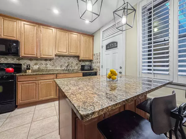 636 W WAVELAND AVE #1A, Chicago, IL 60613