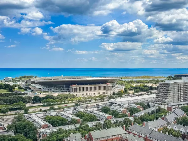 100 E 14th ST #2202, Chicago, IL 60605