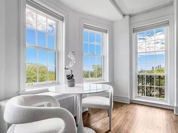 2608 N Lakeview AVE #7A, Chicago, IL 60614