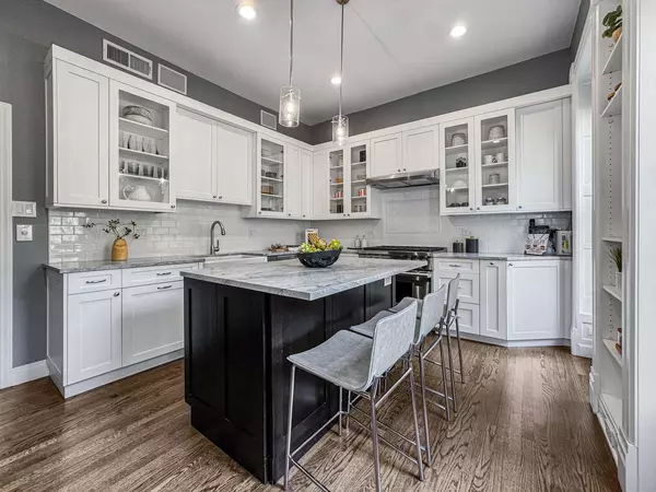 347 W Belden AVE, Chicago, IL 60614