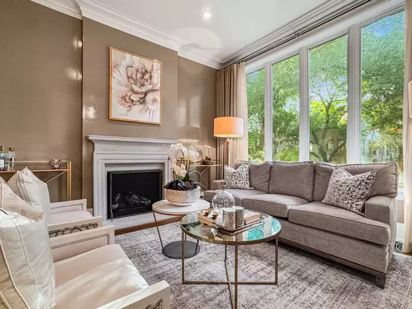 1637 N Burling ST, Chicago, IL 60614