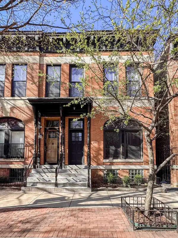 208 W St Paul AVE, Chicago, IL 60614