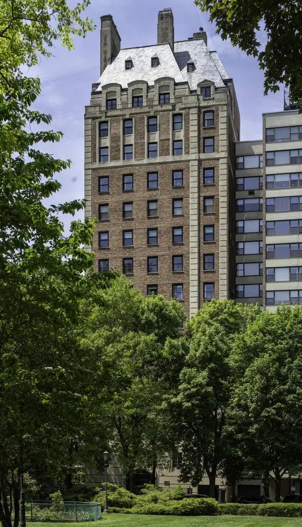 1530 N State Pkwy #12-13, Chicago, IL 60610