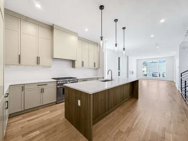 1728 N Sawyer AVE #Rear, Chicago, IL 60647