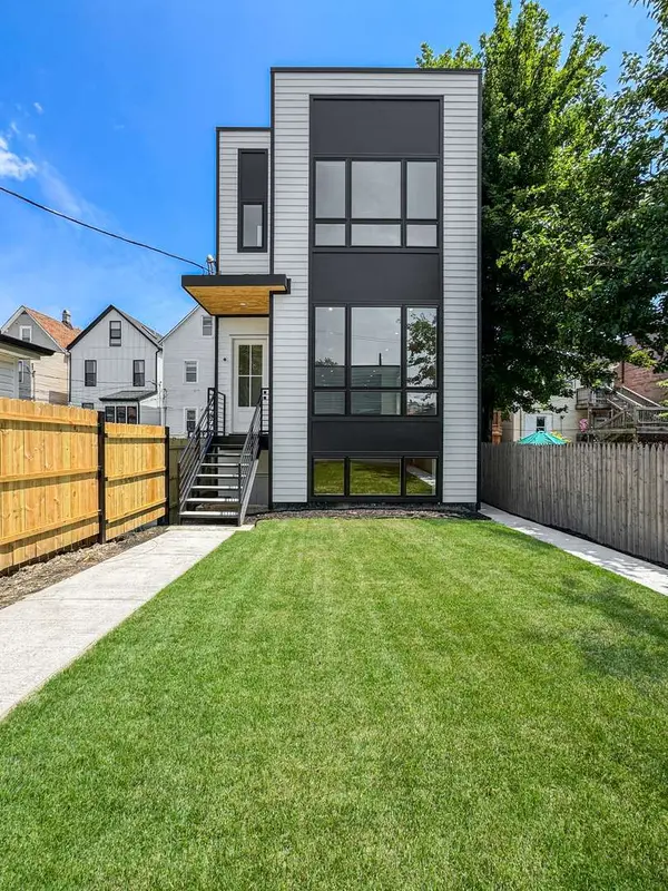 1728 N Sawyer AVE #Rear