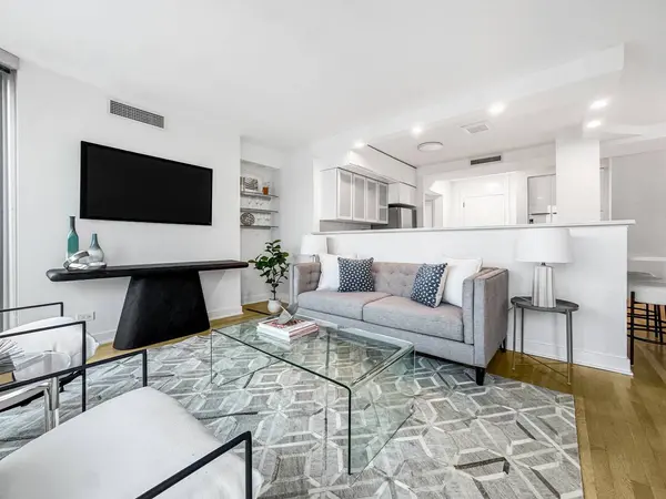 1515 N Astor ST #18B, Chicago, IL 60610