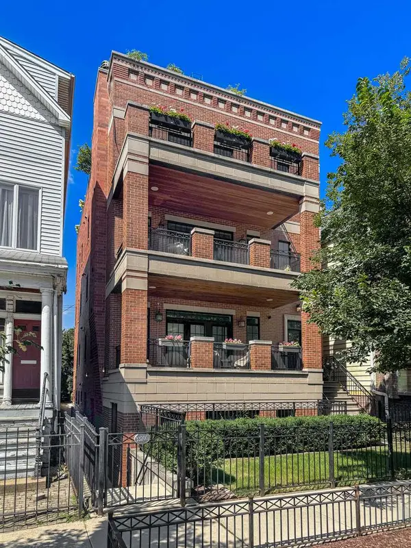 3320 N Clifton AVE #2