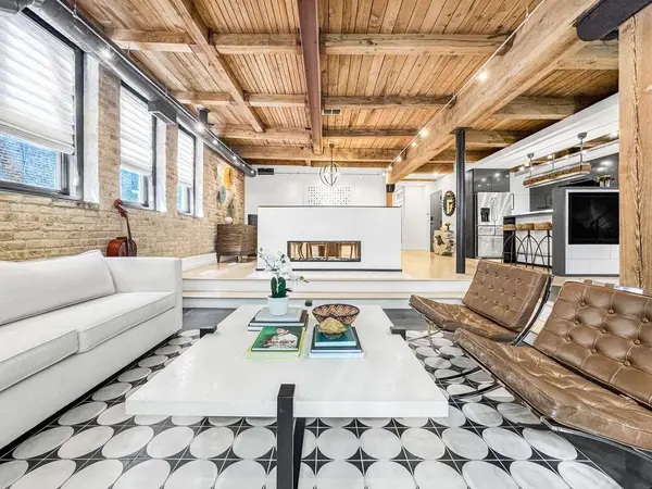 811 W Aldine AVE #6S, Chicago, IL 60657