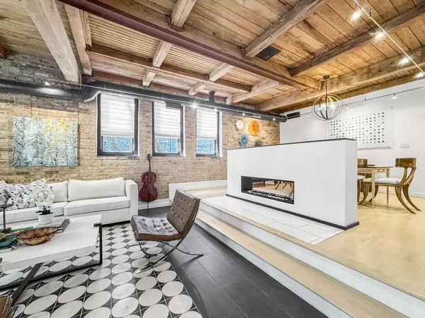 811 W Aldine AVE #6S, Chicago, IL 60657