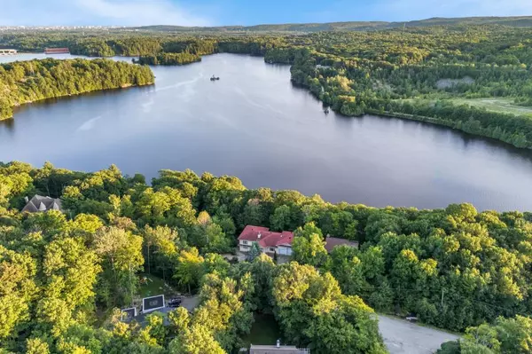 exceptional property 270 Fleming Cantley