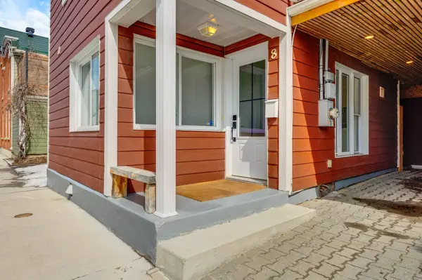 8 Rue Hélène-Duval, Gatineau (hull), QC J8X3C2