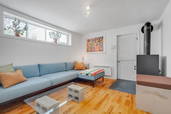8 Rue Hélène-Duval, Gatineau (hull), QC J8X3C2