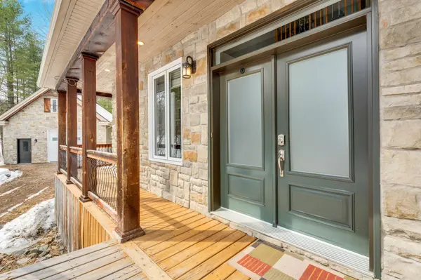 61 Ch. de l'Émeraude, Val-des-monts, QC J8B5A7
