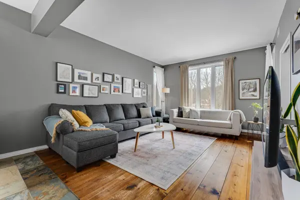 61 Ch. de l'Émeraude, Val-des-monts, QC J8B5A7