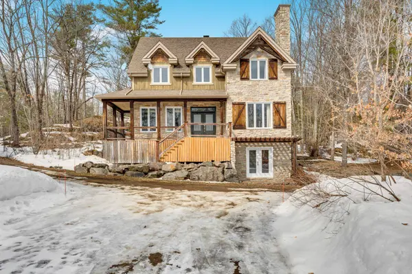 61 Ch. de l'Émeraude, Val-des-monts, QC J8B5A7