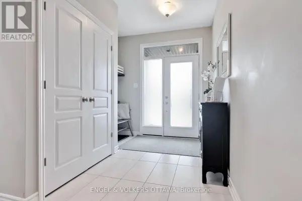 176 BALIKUN HEIGHTS, Ottawa, ON K2V0B6