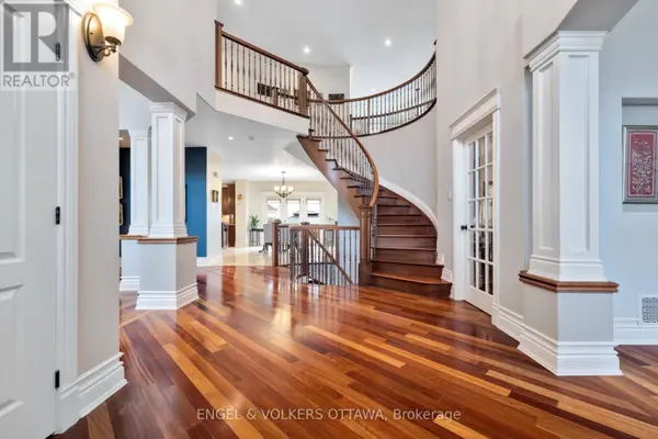 453 RAHUL CRESCENT, Ottawa, ON K2C4H8