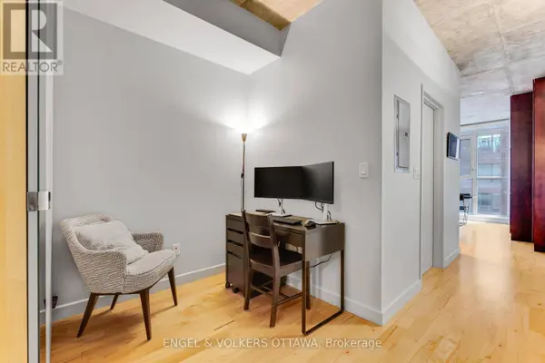 179 George ST #903, Ottawa, ON K1N1J8