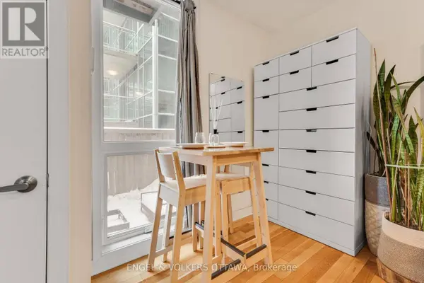 360 Cumberland ST #104, Ottawa, ON K1N0B1