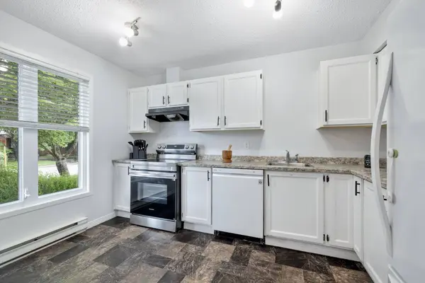 19 Rue du Cyclisme, Gatineau (hull), QC J8Z2S3