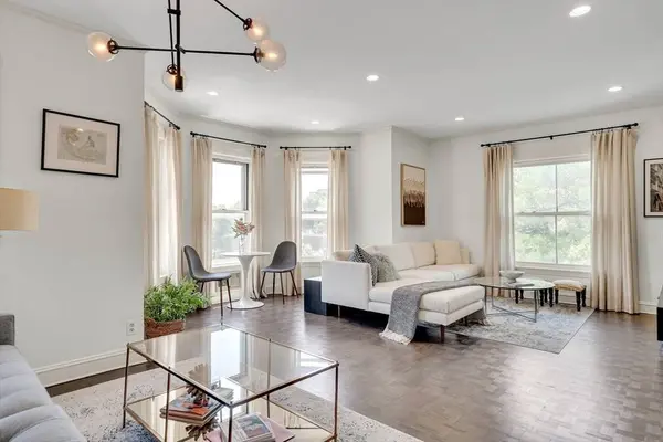 416 Commonwealth #316, Boston, MA 02215