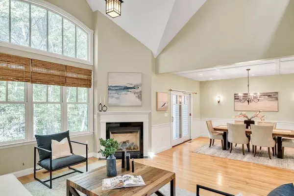 144 Johnson Woods Dr #144, Reading, MA 01867