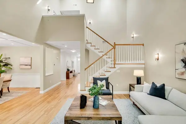 144 Johnson Woods Dr #144, Reading, MA 01867