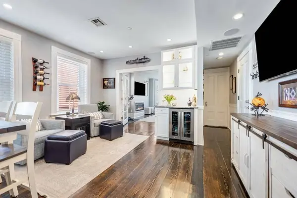 551 E 6th St #3, Boston, MA 02127