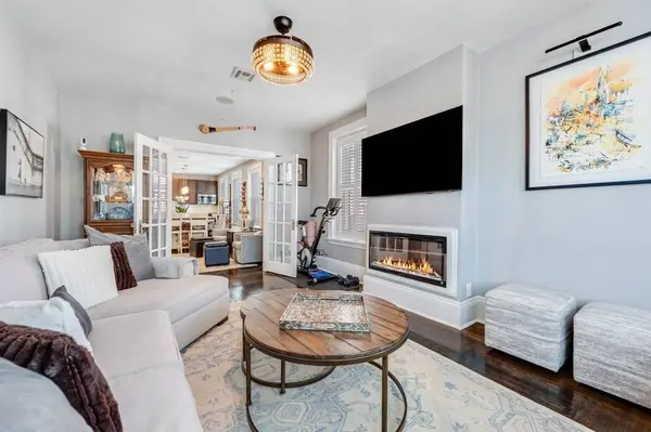 551 E 6th St #3, Boston, MA 02127