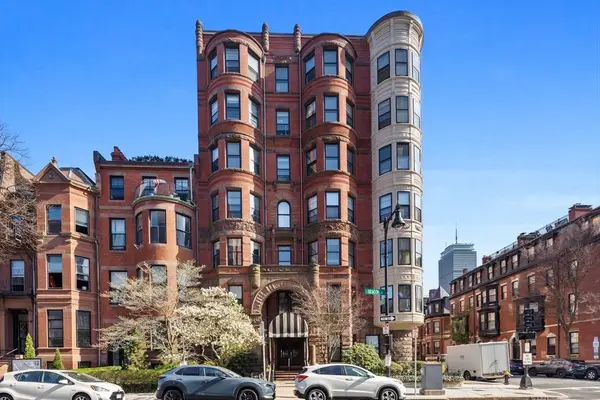 295 Beacon #32, Boston, MA 02116