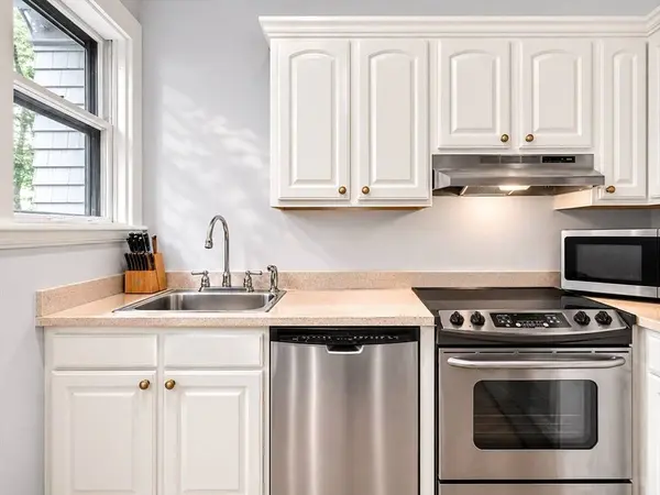 1010 Centre #5, Boston, MA 02130