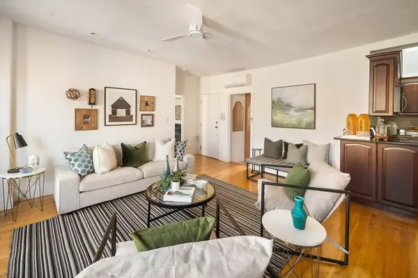 413 Beacon #5, Boston, MA 02115