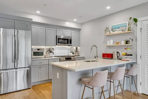 10 Everett #304, Boston, MA 02128