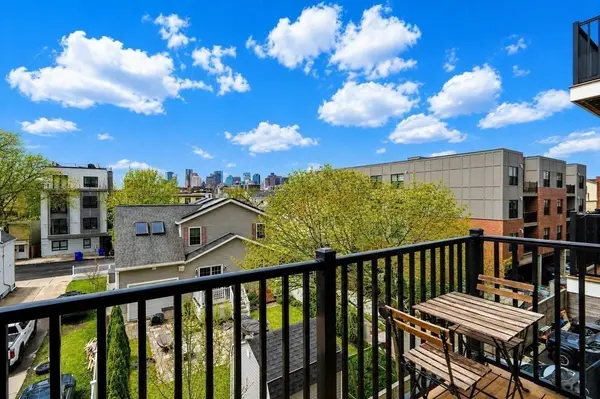 205 Maverick St #U308, Boston, MA 02128