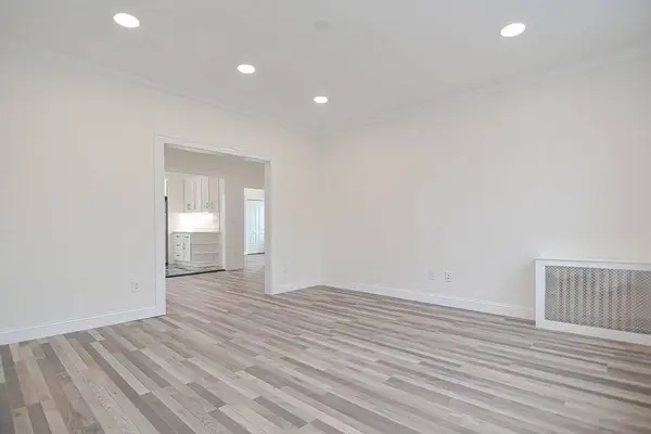 453 Washington #5, Brookline, MA 02446