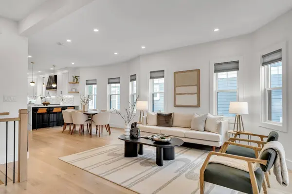 17 College Hill Road #1, Somerville, MA 02144