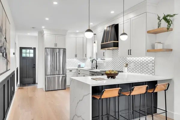 17 College Hill Road #1, Somerville, MA 02144