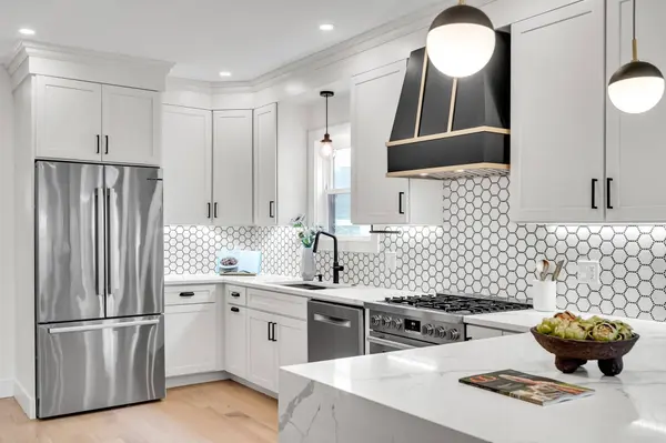 17 College Hill Road #1, Somerville, MA 02144