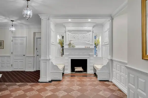 167 Commonwealth Ave #8, Boston, MA 02116