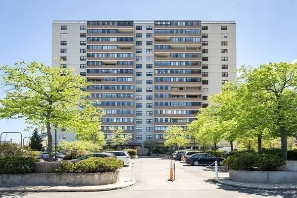 6 Whittier Place #4B, Boston, MA 02114